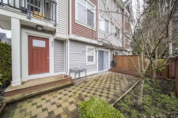 Surrey, BC V3T4P9,10265 141 ST #21