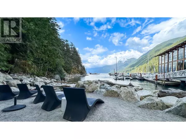6699 NELSON AVE #101, West Vancouver, BC V7W2B2