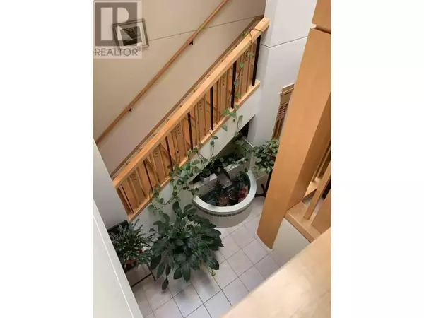 2571 W 36TH AVENUE, Vancouver, BC V6N2P6