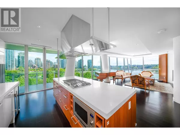 1560 HOMER Mews #702, Vancouver, BC V6Z0A5