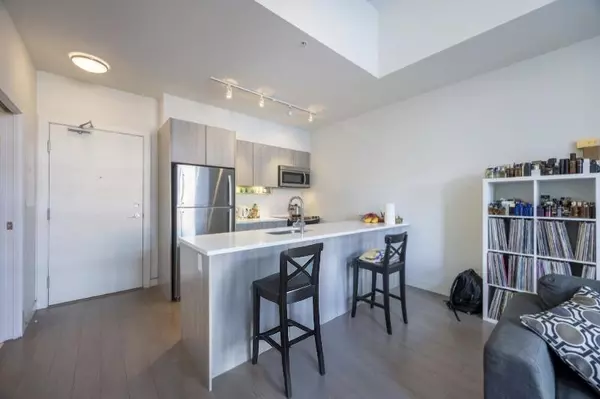 Surrey, BC V3T0M4,13308 CENTRAL AVE #104