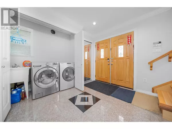 Vancouver, BC V5R3A1,3320 E 43RD AVENUE