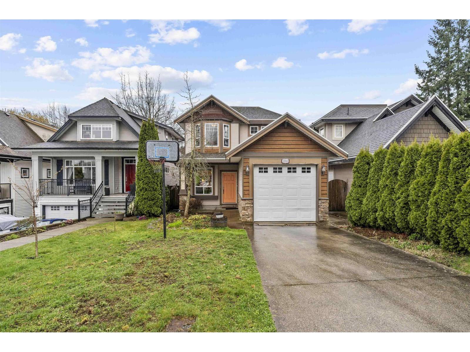 White Rock, BC V4B2R3,15544 RUSSELL AVENUE