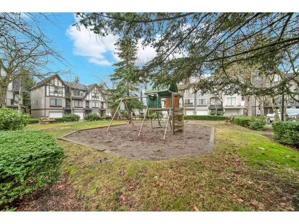 Surrey, BC V3W1K9,12778 66 AVE #20