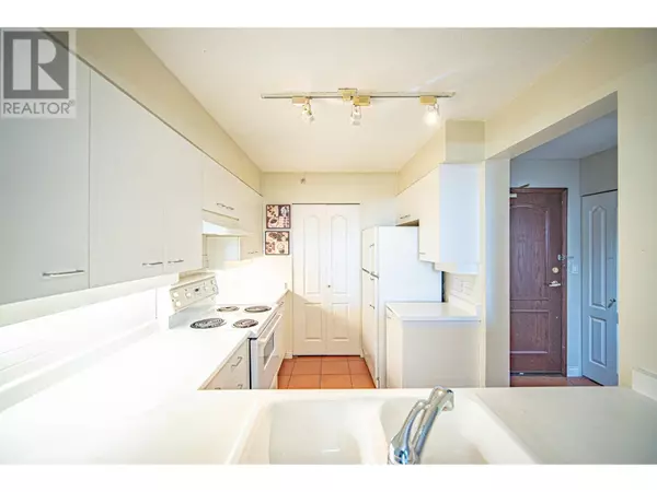 Richmond, BC V6X4A1,7380 ELMBRIDGE WAY #1201