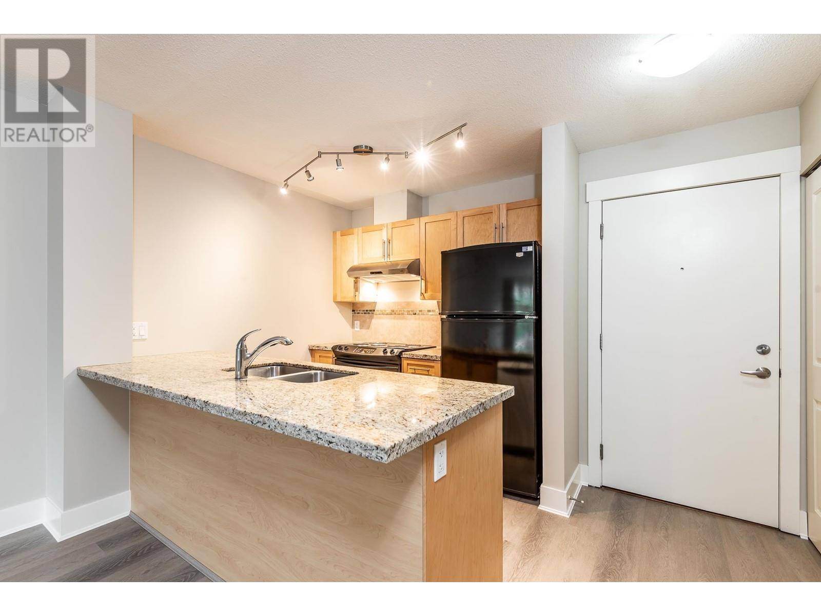 Squamish, BC V8B0R7,1211 VILLAGE GREEN WAY #303