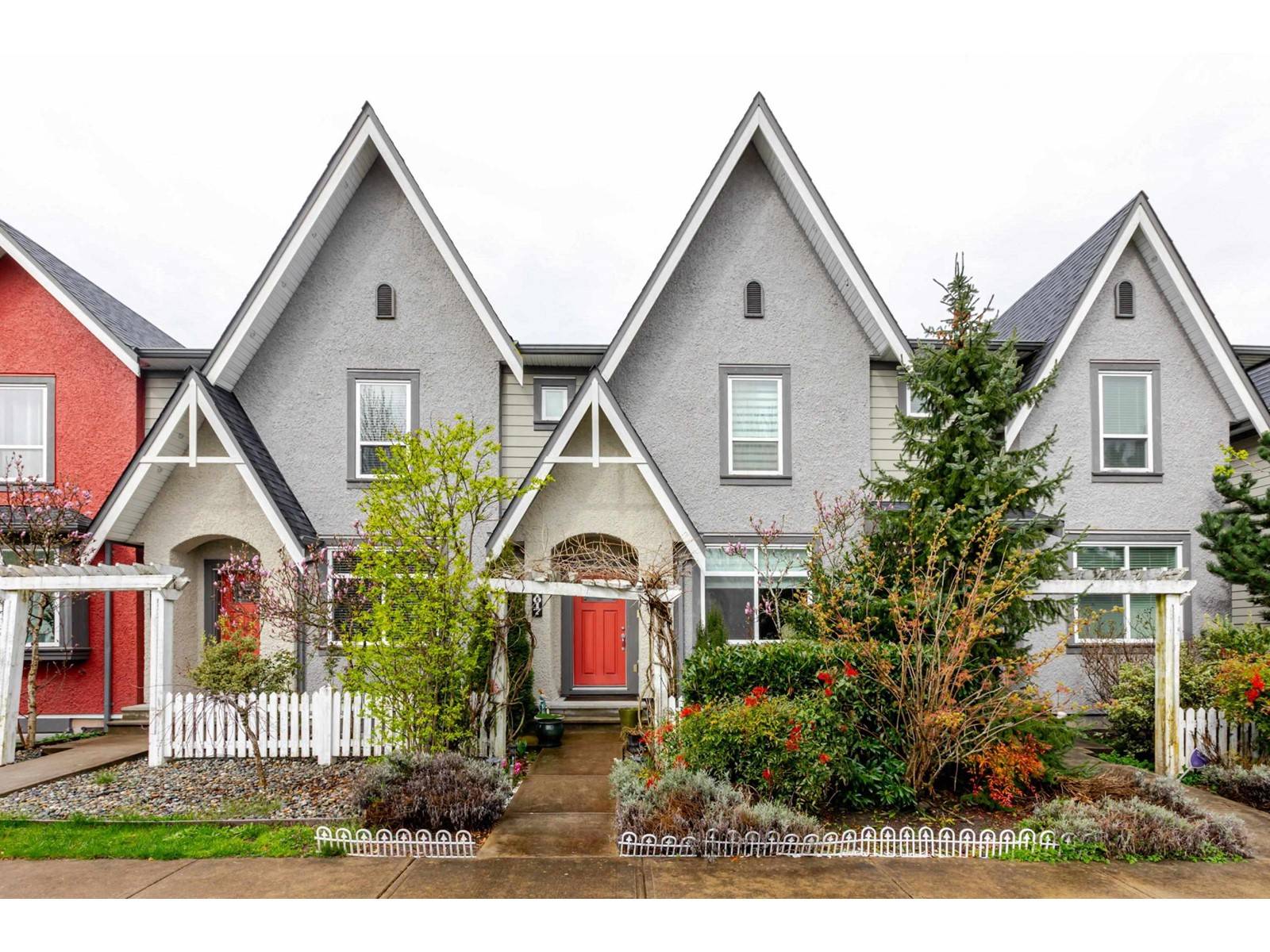 21017 80 AVENUE, Langley, BC V2Y0J4