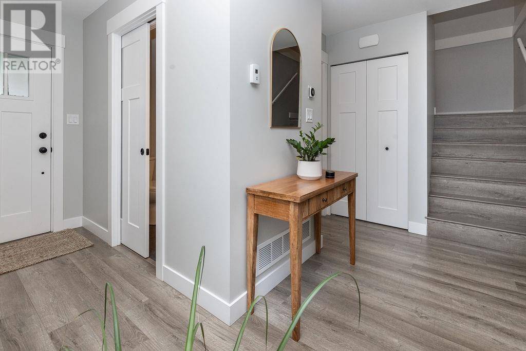 Gibsons, BC V0N1V7,1062 CELIA CRESCENT
