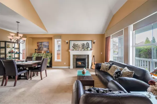 Surrey, BC V4N1M3,16466 108TH AVENUE