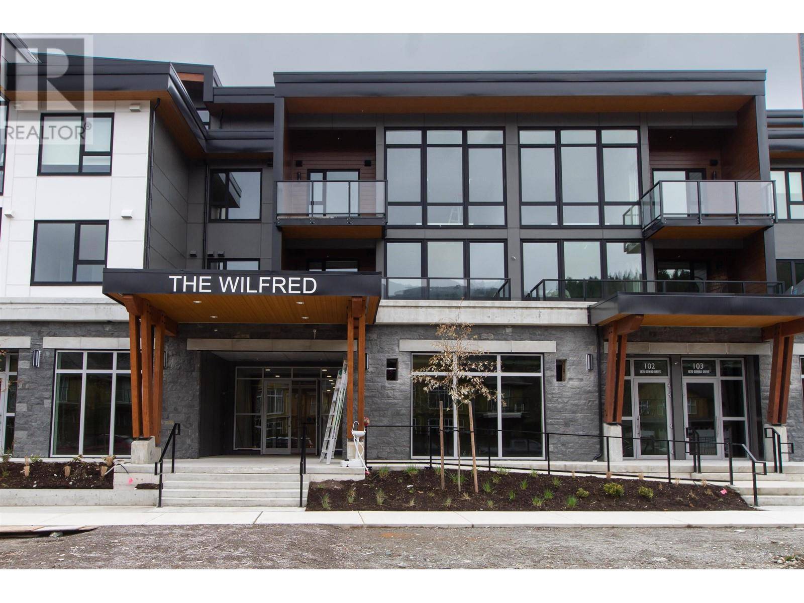 1870 DOWAD DR #403, Squamish, BC V8P0P6