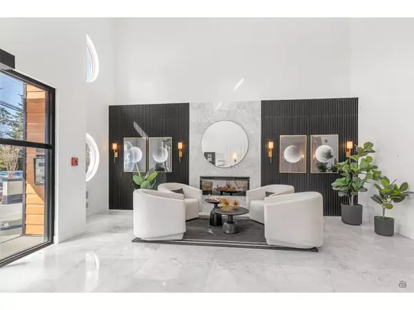 Surrey, BC V4P0H8,2620 152 ST #115