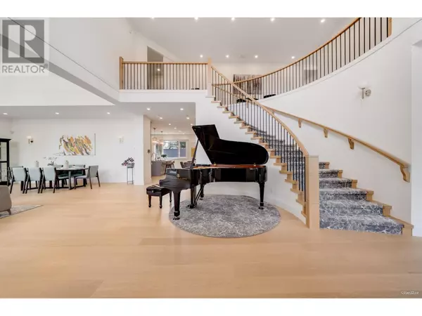 Burnaby, BC V5E4B4,7415 LAMBETH DRIVE