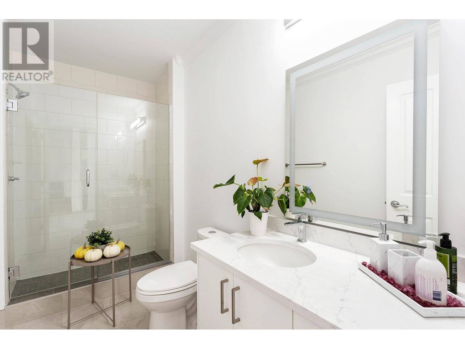 West Vancouver, BC V7V2H9,2459 MATHERS AVENUE