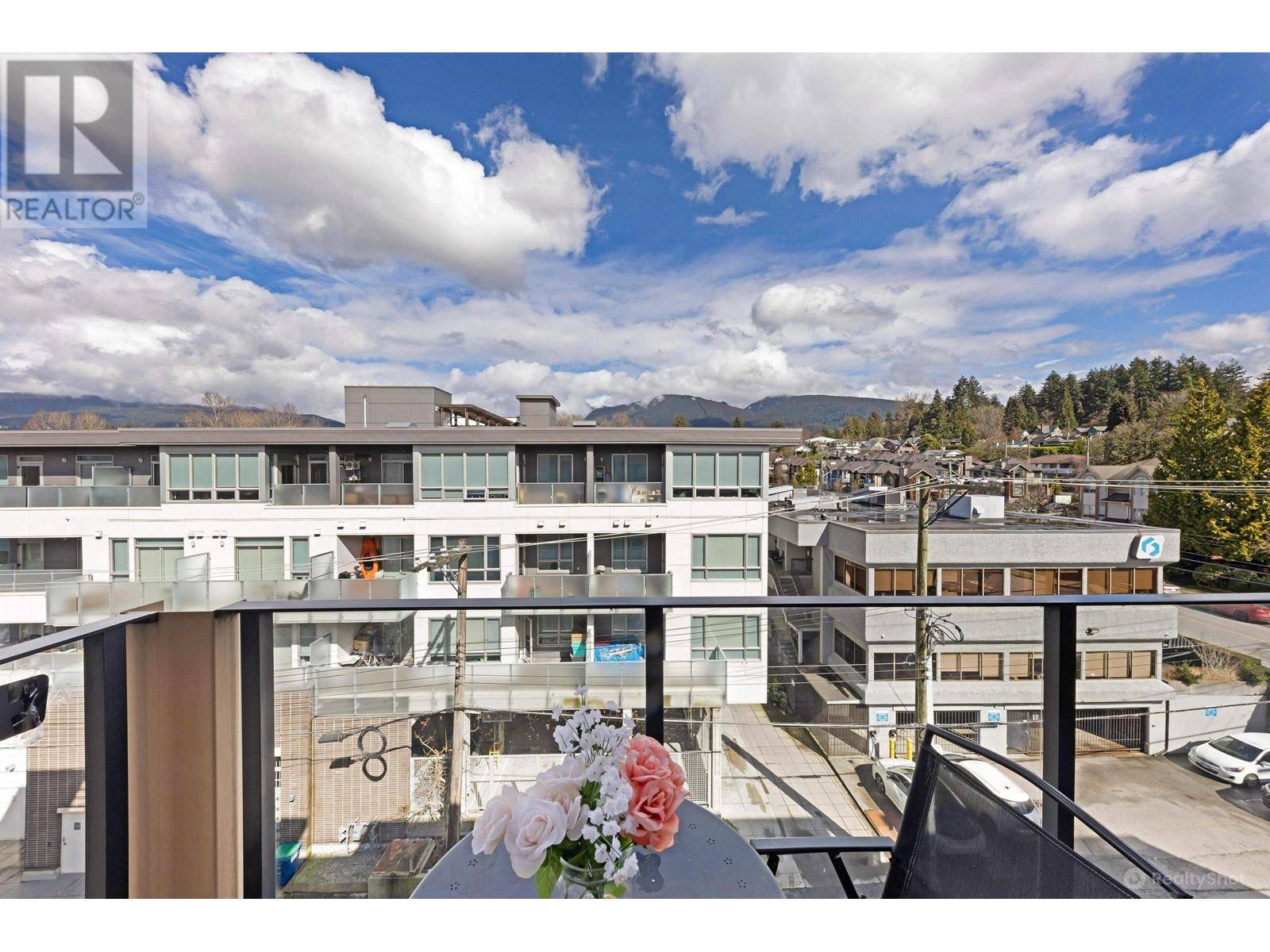North Vancouver, BC V7M3E9,317 BEWICKE AVE #410
