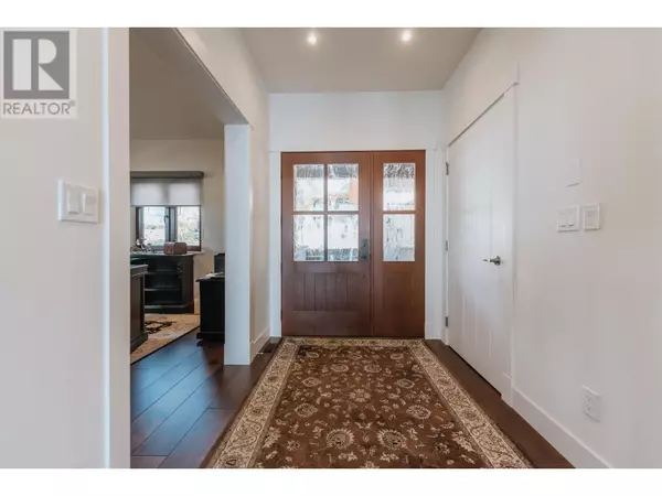 Sechelt, BC V7Z0T8,6035 SILVERSTONE LANE