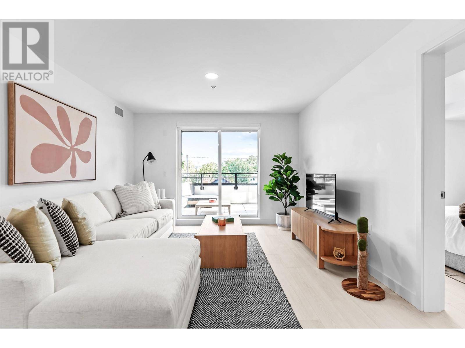 Vancouver, BC V0V0V0,2419 GRANT ST #202