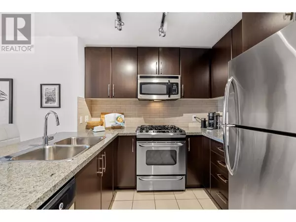 Port Moody, BC V3H0B7,660 NOOTKA WAY #902