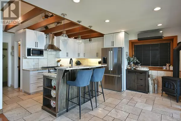 Sechelt, BC V7Z0C1,5203 SUNSHINE COAST HIGHWAY