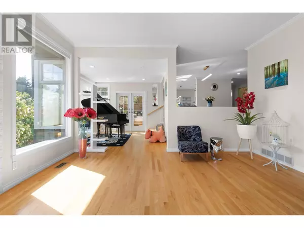 West Vancouver, BC V7W1E9,4635 CAULFEILD DRIVE