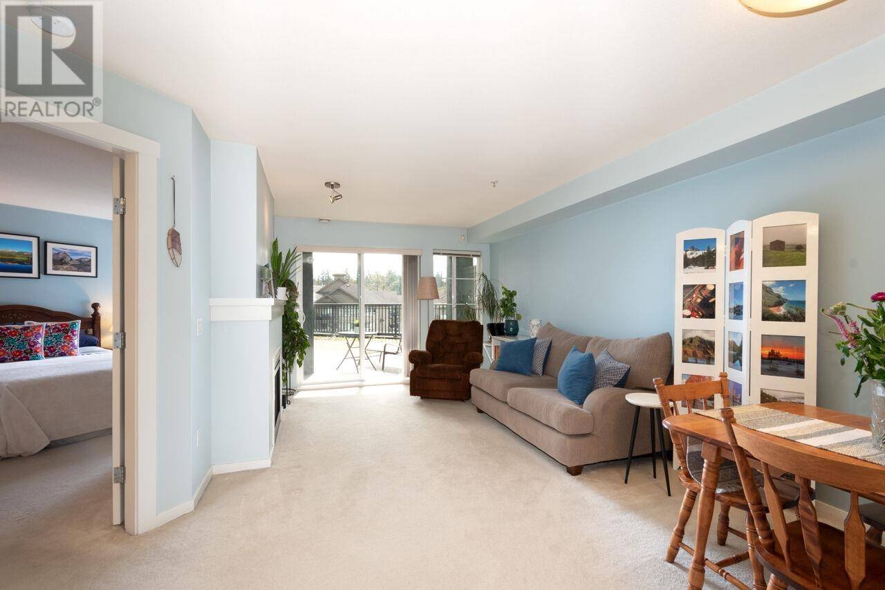 Burnaby, BC V3N0A6,9098 HALSTON CT #213