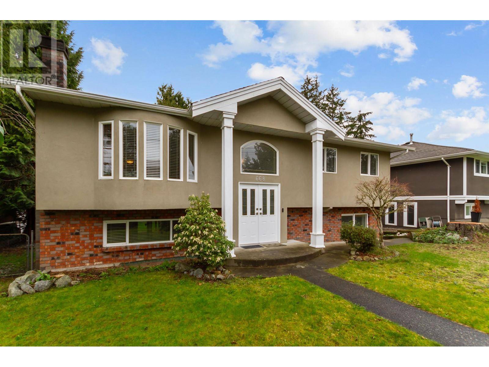Coquitlam, BC V3J4Y5,668 MACINTOSH STREET