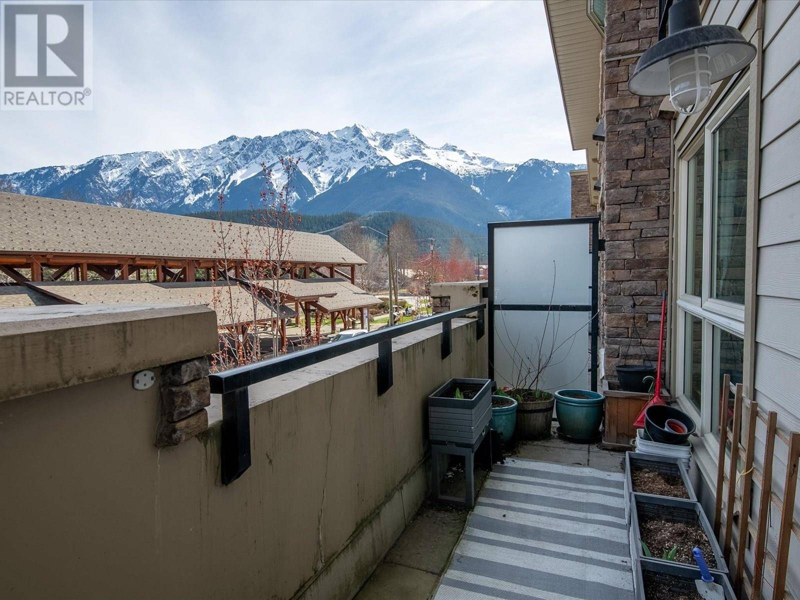 Pemberton, BC V0N2L1,7445 FRONTIER ST #208