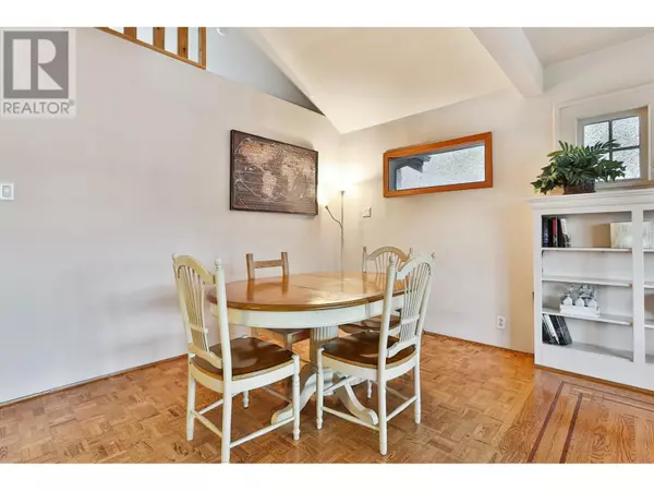 3174 W 10TH AVENUE, Vancouver, BC V6K2K9