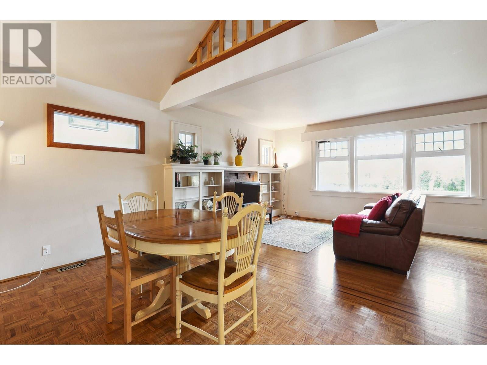 Vancouver, BC V6K2K9,3174 W 10TH AVENUE