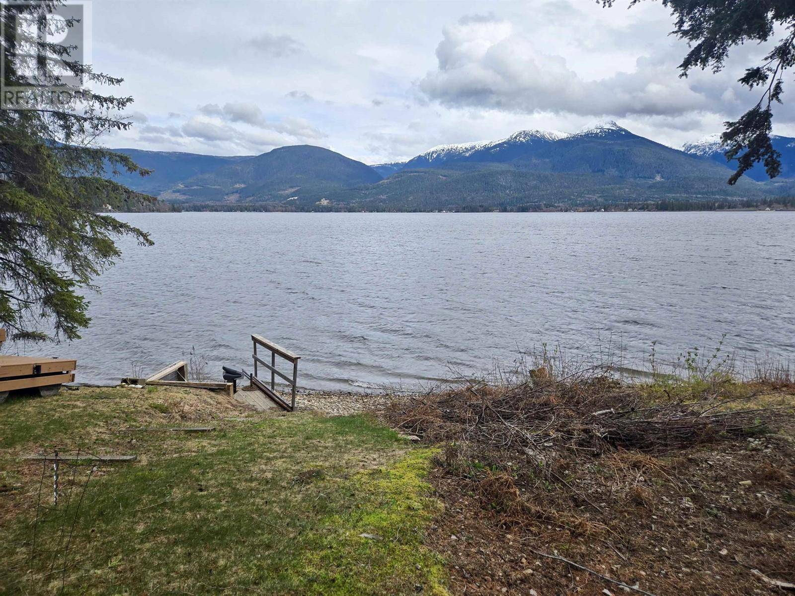 Lakelse Lake, BC V8G0G2,2790 SQUIRREL POINT