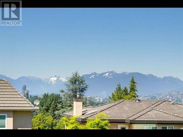 Burnaby, BC V5E3H9,6005 HUMPHRIES PLACE