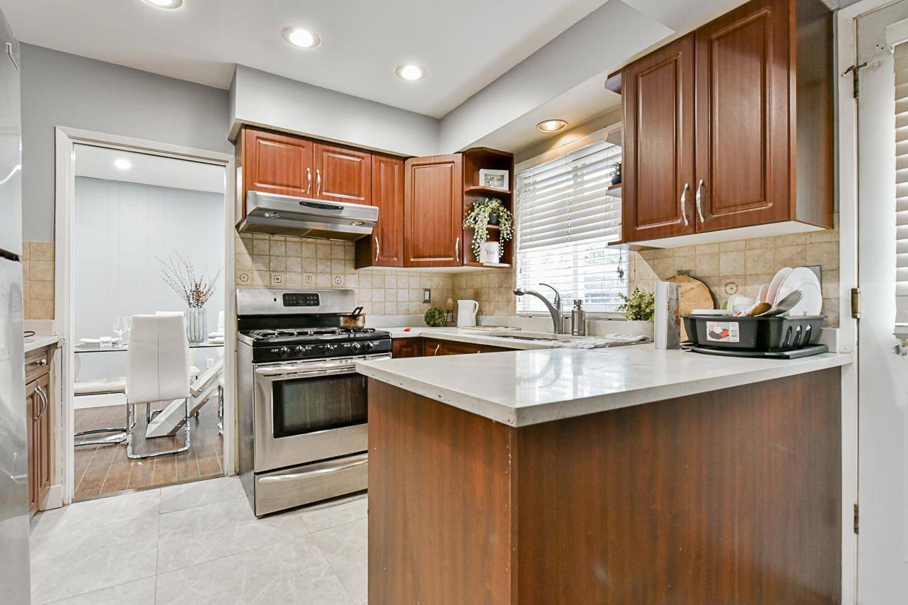 Delta, BC V4E1T8,7059 BARKLEY PLACE PLACE