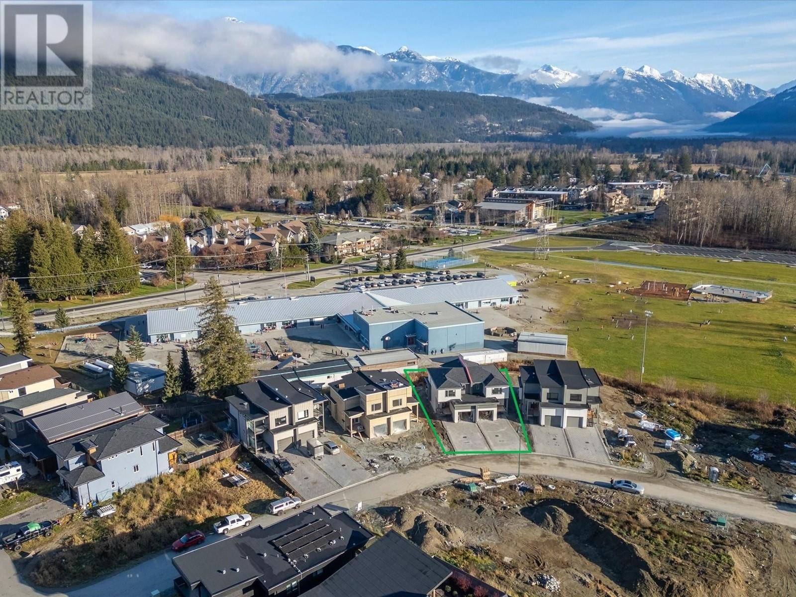 1005 PHARE CRESCENT, Pemberton, BC V0N2L1