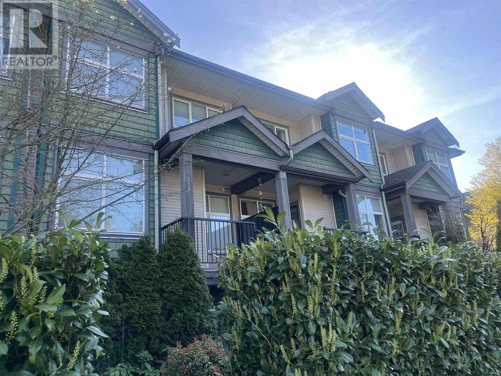 7333 16TH AVE #109, Burnaby, BC V3N0A8