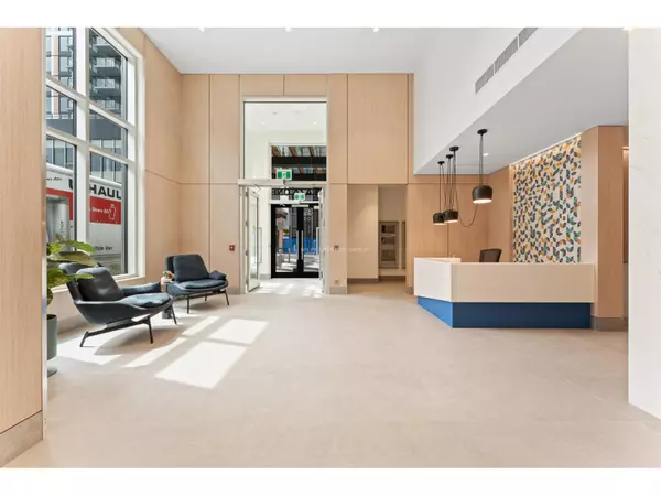 Surrey, BC V3T0V7,13725 GEORGE JUNCTION #3306