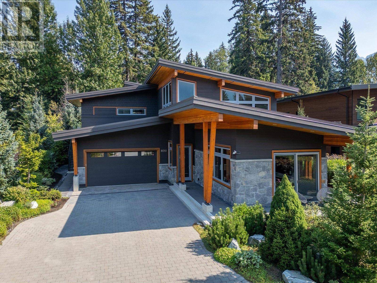 8011 CYPRESS PLACE, Whistler, BC V8E1J9