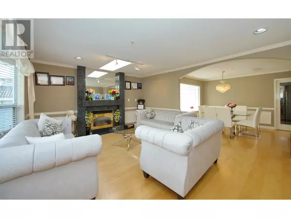 Vancouver, BC V5P4G9,7463 GLADSTONE STREET