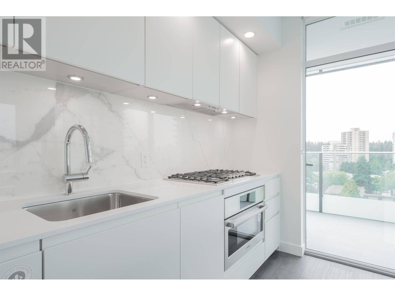 Burnaby, BC V5H0K4,6463 SILVER AVE #1209