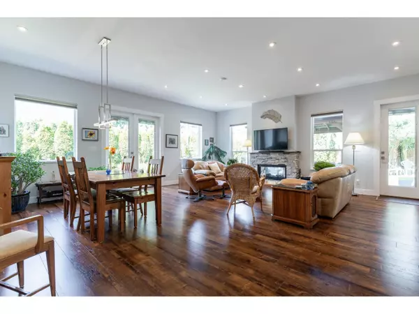 Surrey, BC V3Z9P2,17123 0 AVENUE