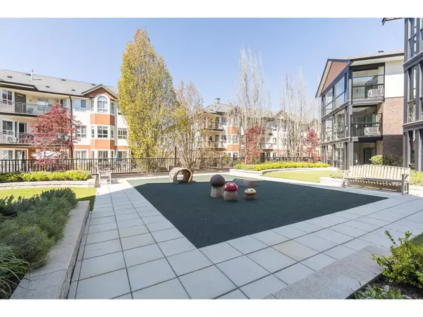 Chilliwack, BC V2P4P2,8497 YOUNG RD #315