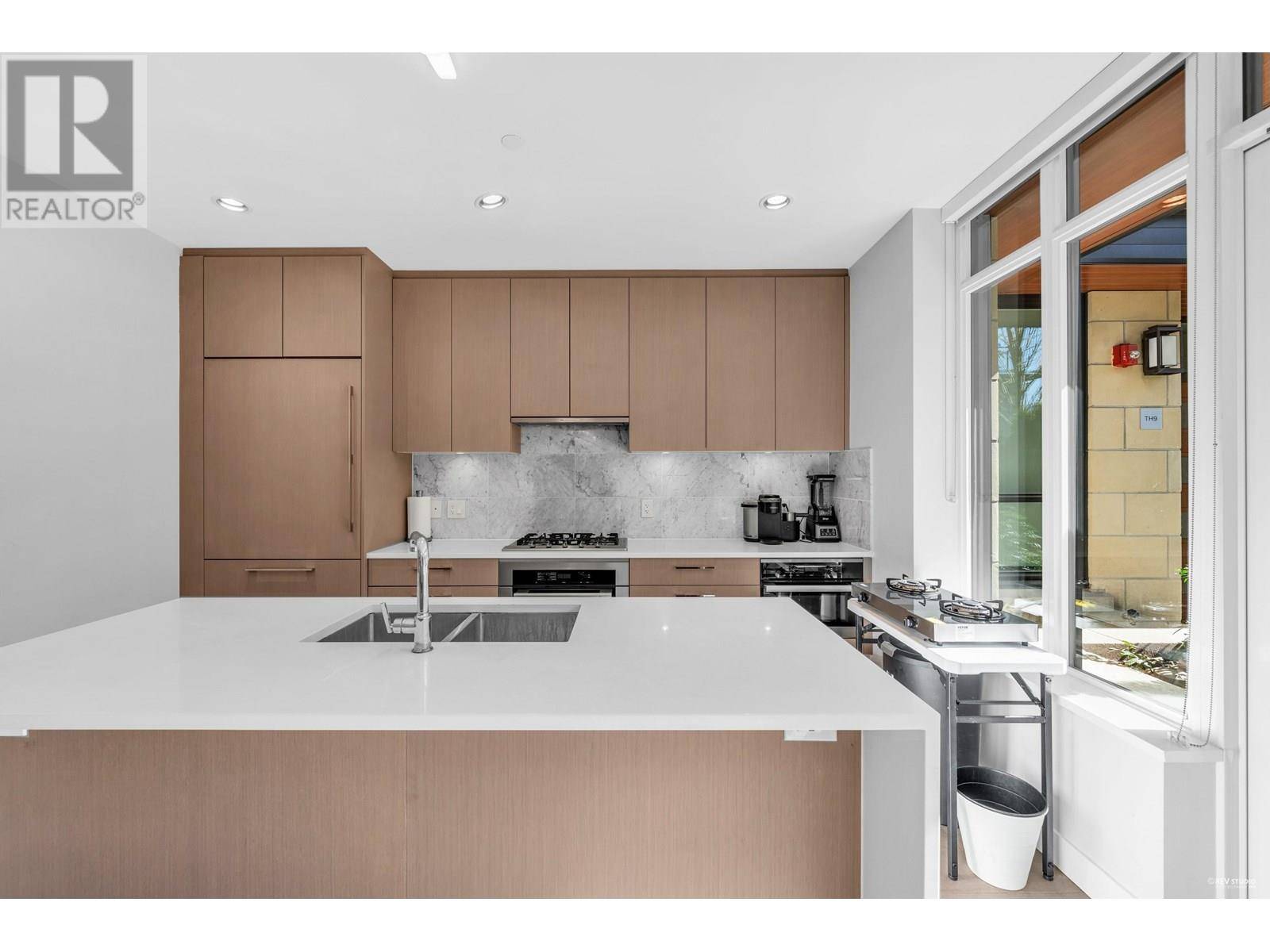 Vancouver, BC V6T0C8,5336 UNIVERSITY BOULEVARD