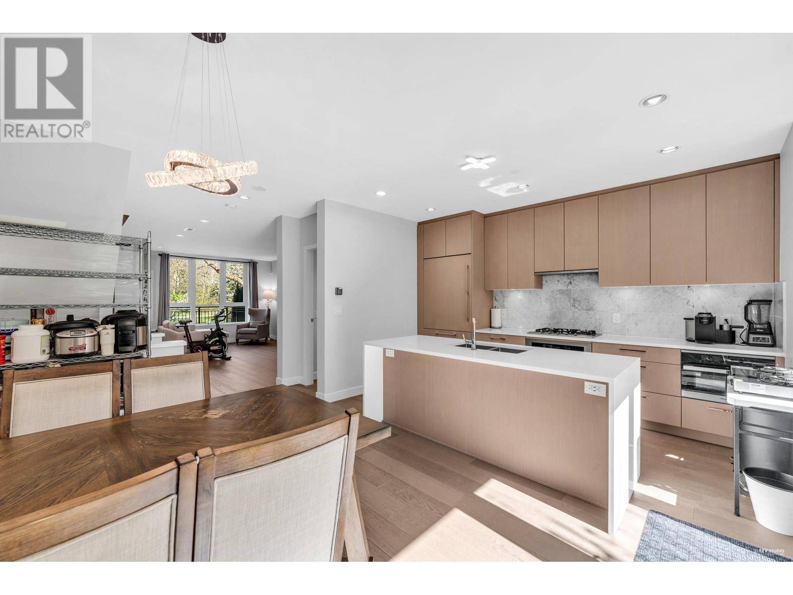Vancouver, BC V6T0C8,5336 UNIVERSITY BOULEVARD