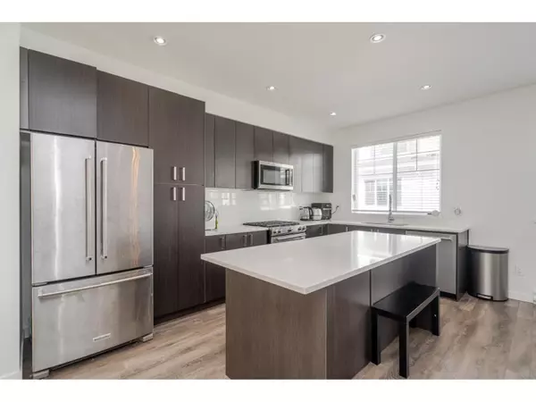 158 171 ST #60, Surrey, BC V3Z0X1