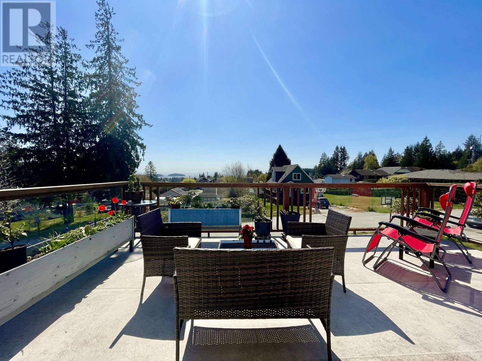 Gibsons, BC V0N1V9,732 STEINBRUNNER ROAD
