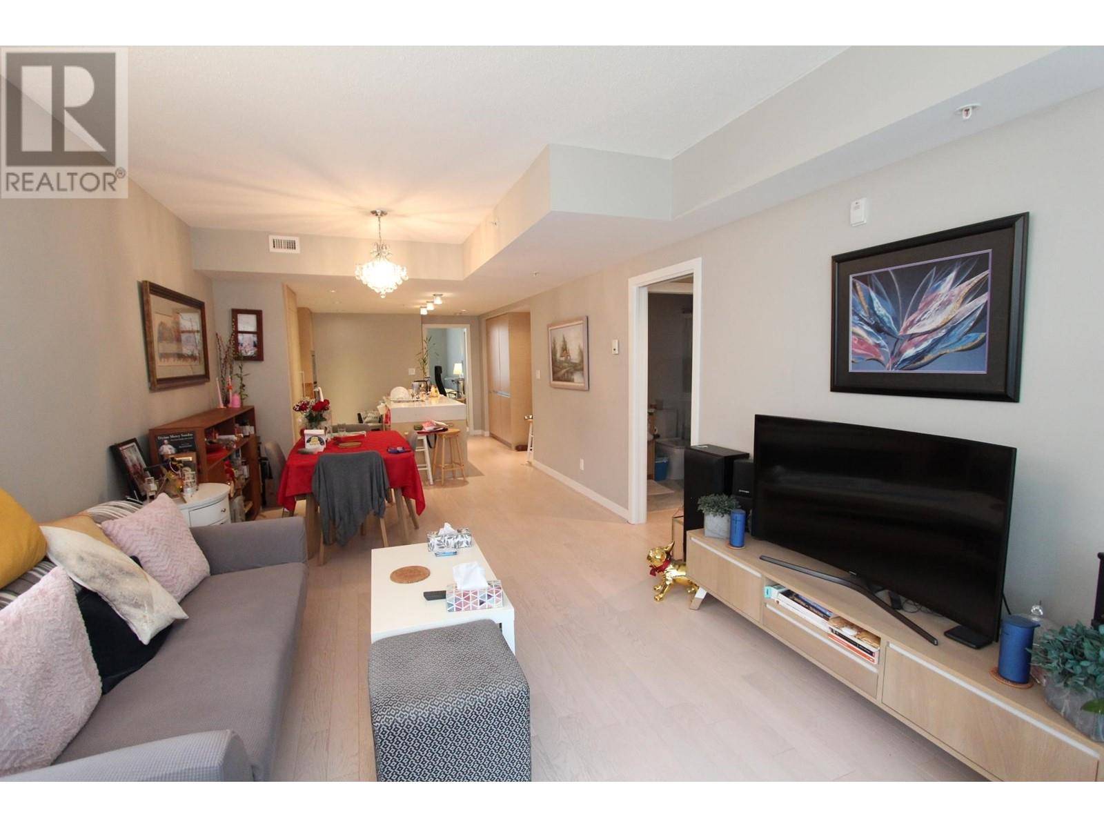Vancouver, BC V5Z0G4,505 West 30TH AVE #202