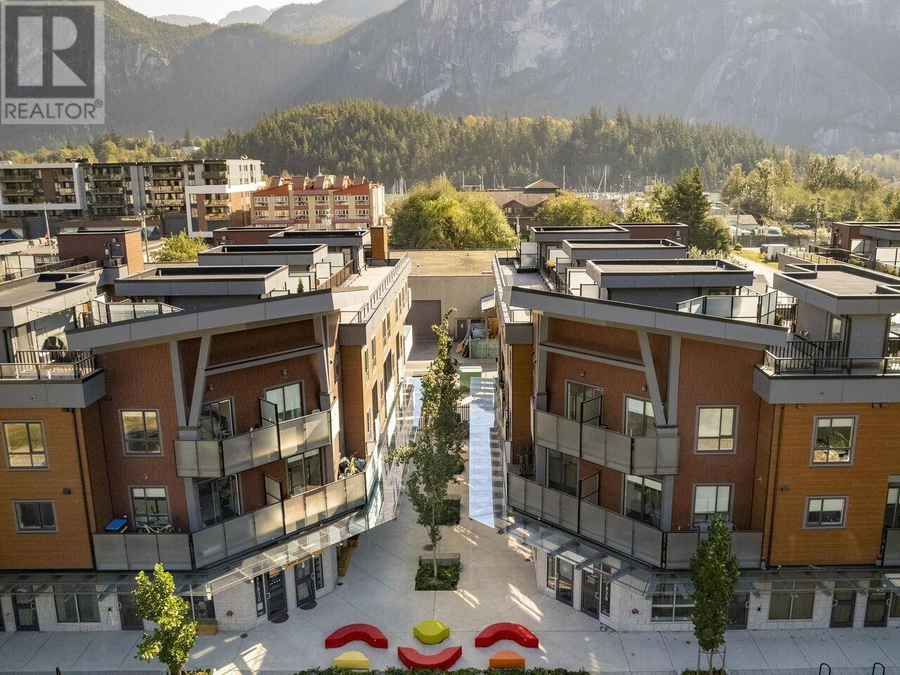 Squamish, BC V8B1B9,37842 THIRD AVE #204