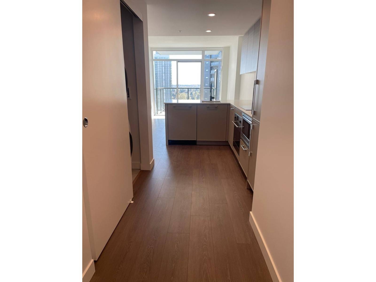 Surrey, BC V3T0V7,13725 GEORGE JUNCTION #2111