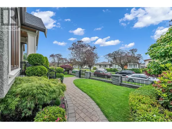 Vancouver, BC V5Y2W3,283 W 45TH AVENUE