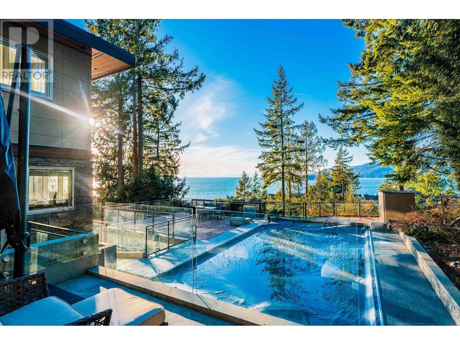 West Vancouver, BC V7W2V9,5290 GULF PLACE