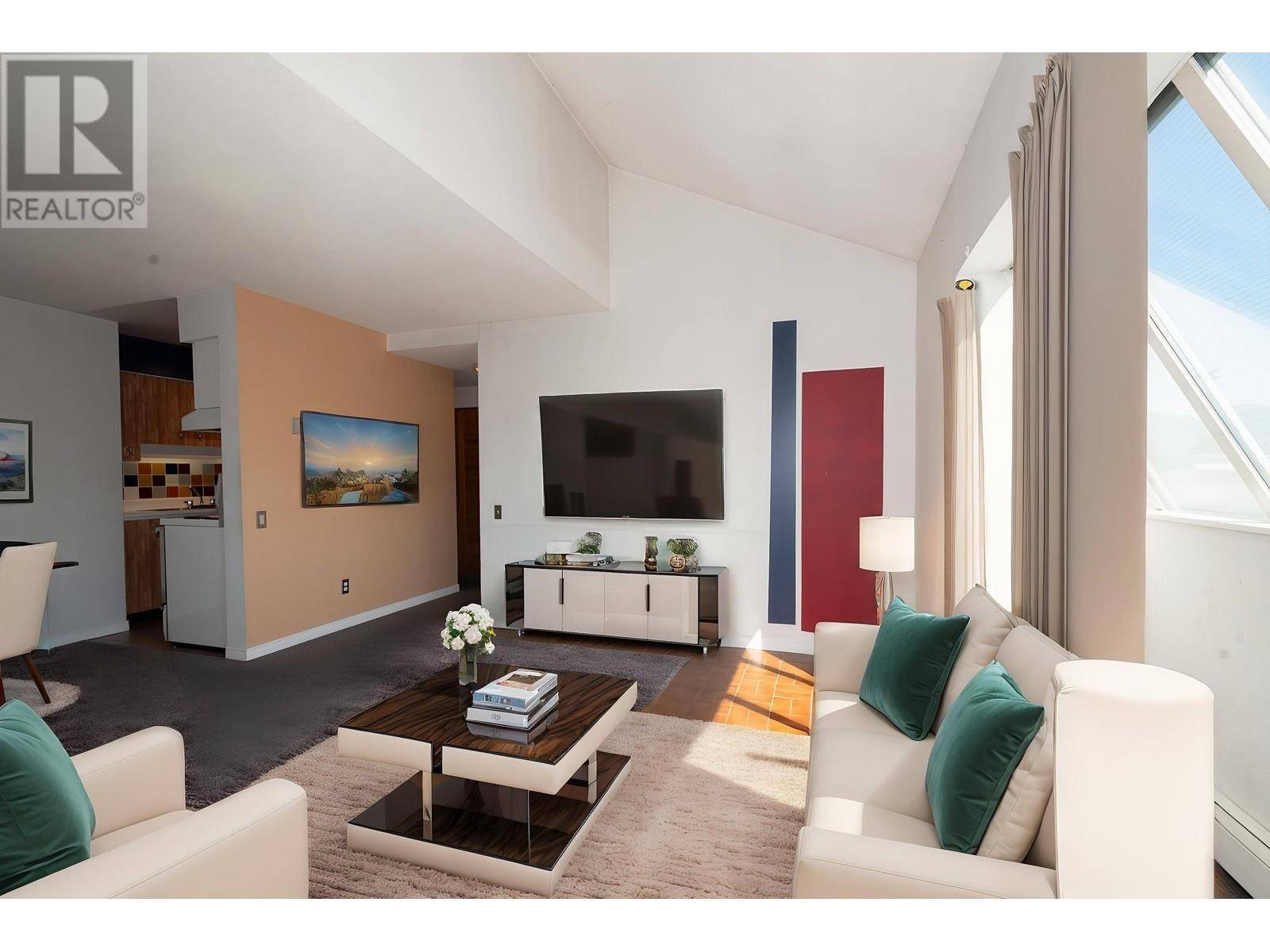 Vancouver, BC V6K1C4,2125 YORK AVE #PH12