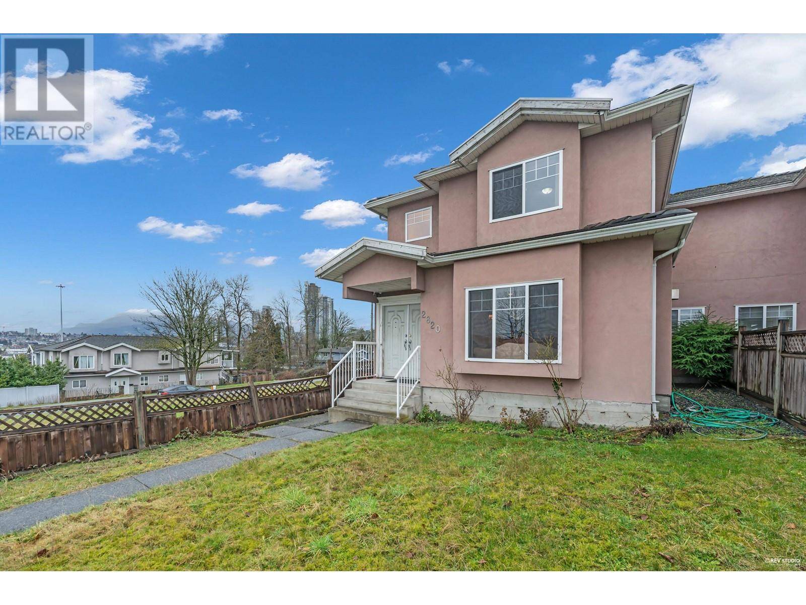 Burnaby, BC V5M3Z8,2820 BOUNDARY ROAD